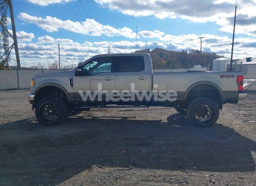 Photo 14 of 2017 Ford F-350 LARIAT (VIN 1FT8W3BT0HED34425)