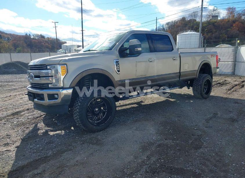 Photo 2 of 2017 Ford F-350 LARIAT (VIN 1FT8W3BT0HED34425)