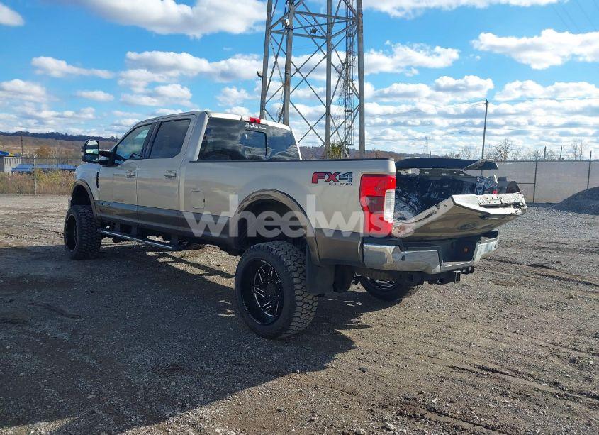 Photo 3 of 2017 Ford F-350 LARIAT (VIN 1FT8W3BT0HED34425)