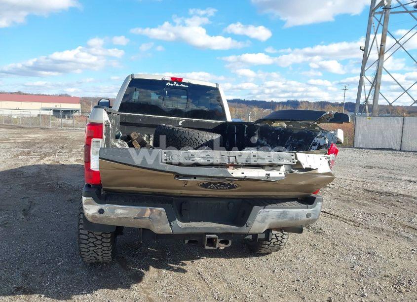 Photo 6 of 2017 Ford F-350 LARIAT (VIN 1FT8W3BT0HED34425)