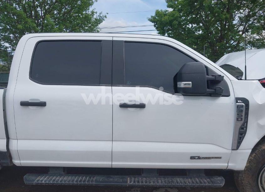 Photo 13 of 2023 Ford F-350 XL (VIN 1FT8W3BT0PEE14080)