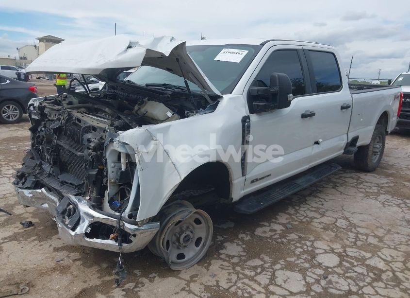 Photo 2 of 2023 Ford F-350 XL (VIN 1FT8W3BT0PEE14080)