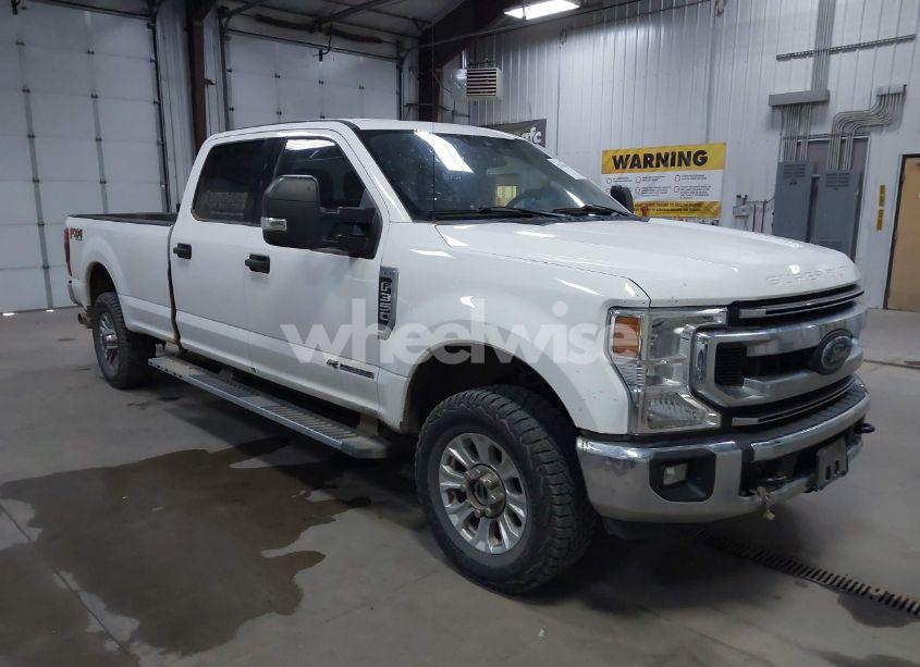2021 Ford F-350 XLT (VIN 1FT8W3BT1MEC53640) main photo