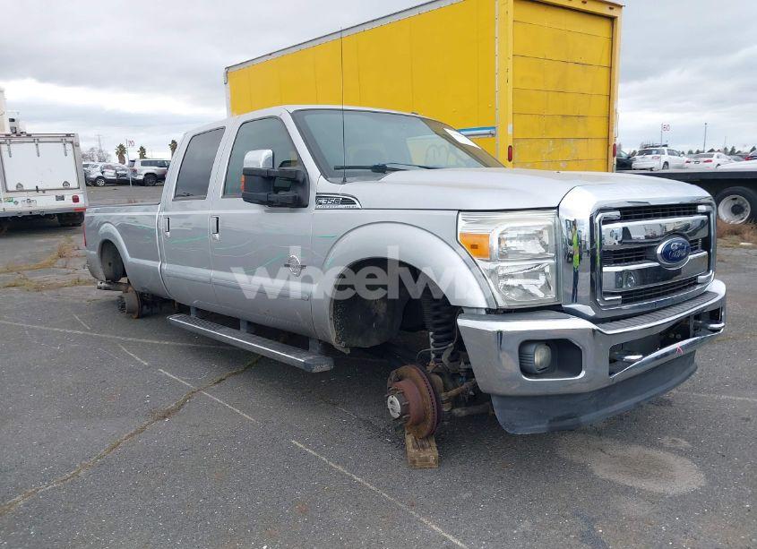 2014 Ford F-350 LARIAT (VIN 1FT8W3BT2EEA15913) main photo