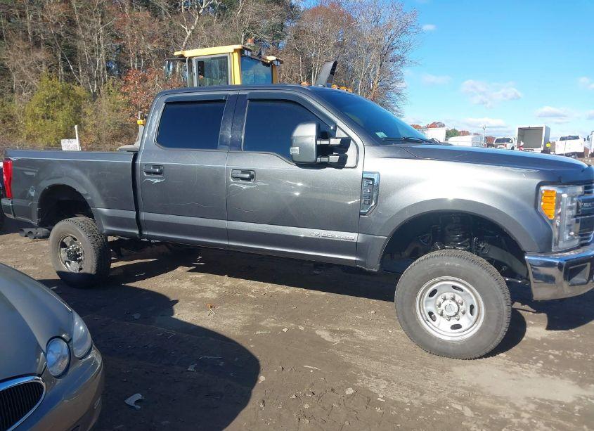 Photo 13 of 2017 Ford F-350 LARIAT (VIN 1FT8W3BT2HED82234)