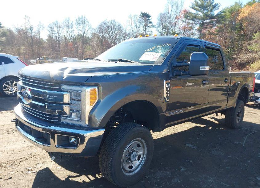 Photo 2 of 2017 Ford F-350 LARIAT (VIN 1FT8W3BT2HED82234)