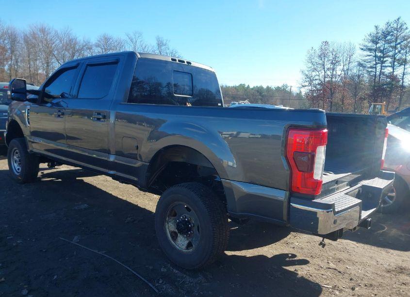 Photo 3 of 2017 Ford F-350 LARIAT (VIN 1FT8W3BT2HED82234)