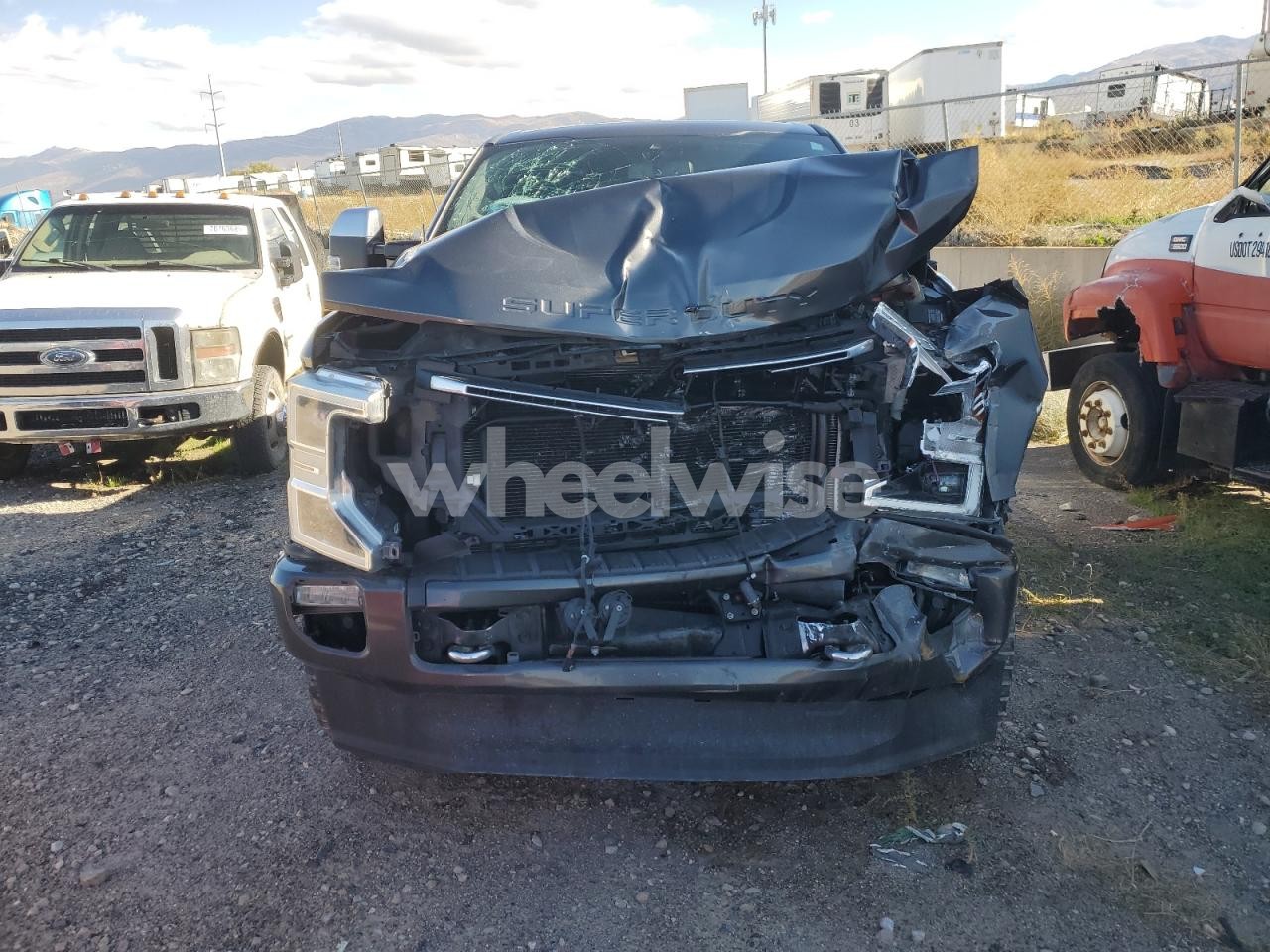 Photo 5 of 2020 FORD F350 SUPER DUTY (VIN 1FT8W3BT3KEG74014)