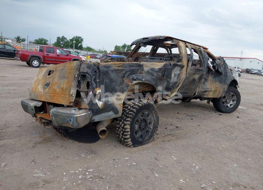 Photo 4 of 2014 Ford F-350 LARIAT (VIN 1FT8W3BT4EEB33655)