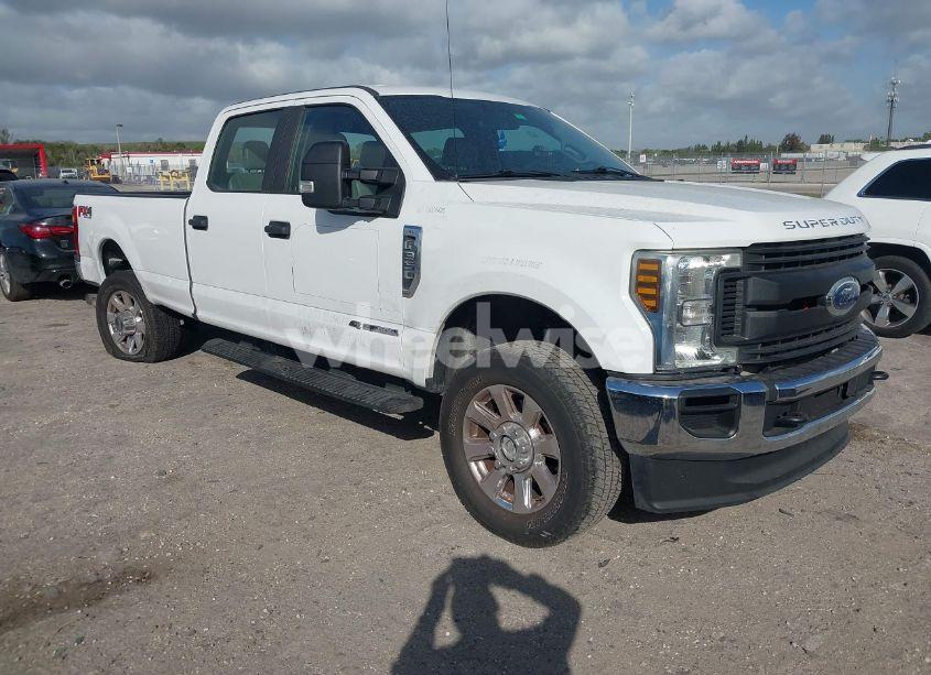 2017 Ford F-350 XL (VIN 1FT8W3BT4HEF27158) main photo