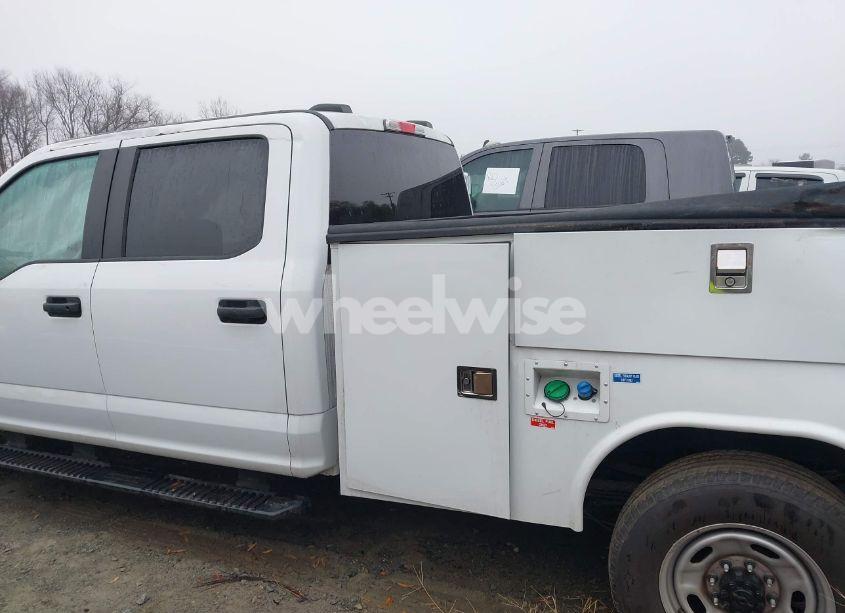 Photo 18 of 2022 Ford F-350 XL (VIN 1FT8W3BT4NEG06681)