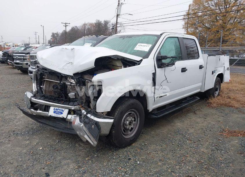 Photo 2 of 2022 Ford F-350 XL (VIN 1FT8W3BT4NEG06681)