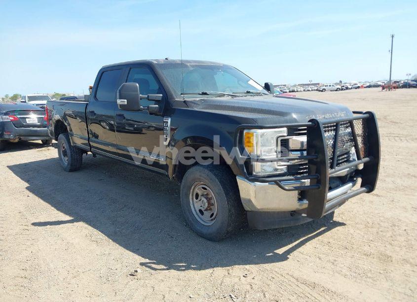 2017 Ford F-350 XL (VIN 1FT8W3BT5HEE72915) main photo