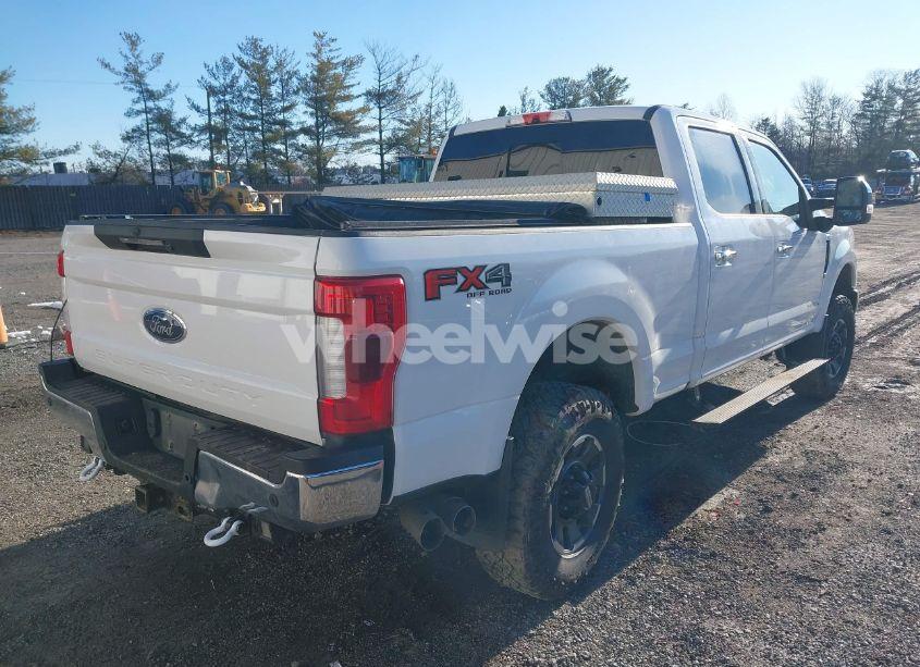 Photo 4 of 2019 Ford F-350 LARIAT (VIN 1FT8W3BT5KEC01960)