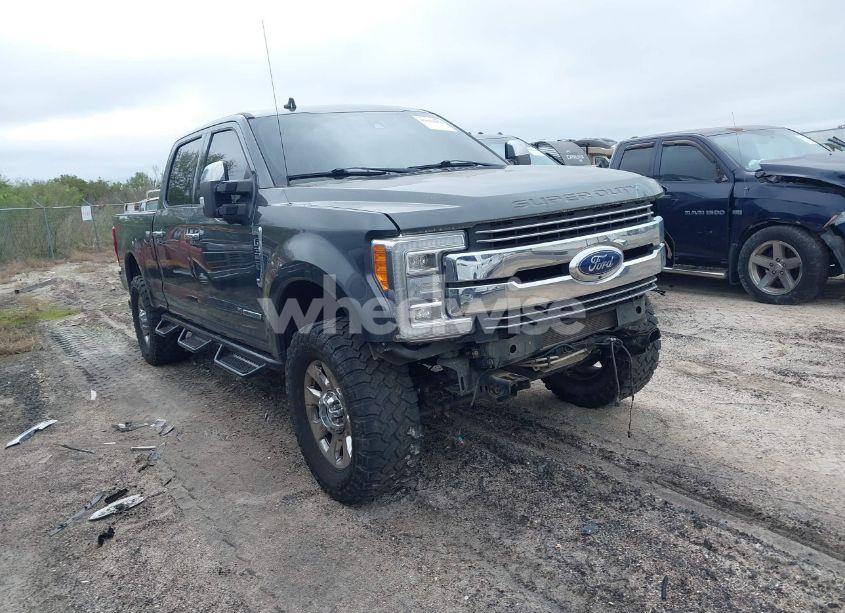2019 Ford F-350 LARIAT (VIN 1FT8W3BT5KEG30550) main photo