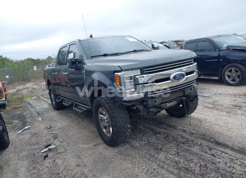 Photo 13 of 2019 Ford F-350 LARIAT (VIN 1FT8W3BT5KEG30550)
