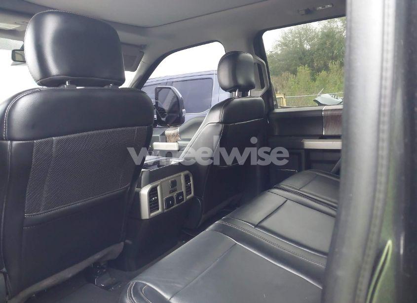 Photo 6 of 2019 Ford F-350 LARIAT (VIN 1FT8W3BT5KEG30550)