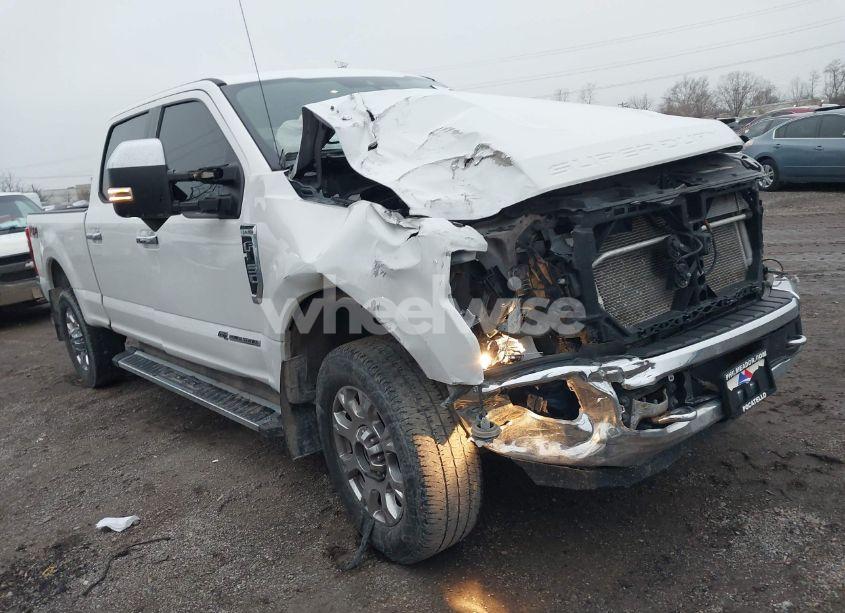 2021 Ford F-350 LARIAT (VIN 1FT8W3BT5MEC66892) main photo