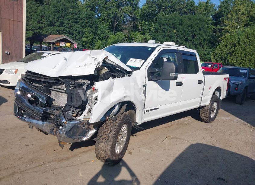 Photo 2 of 2022 Ford F-350 XL (VIN 1FT8W3BT5NED62555)