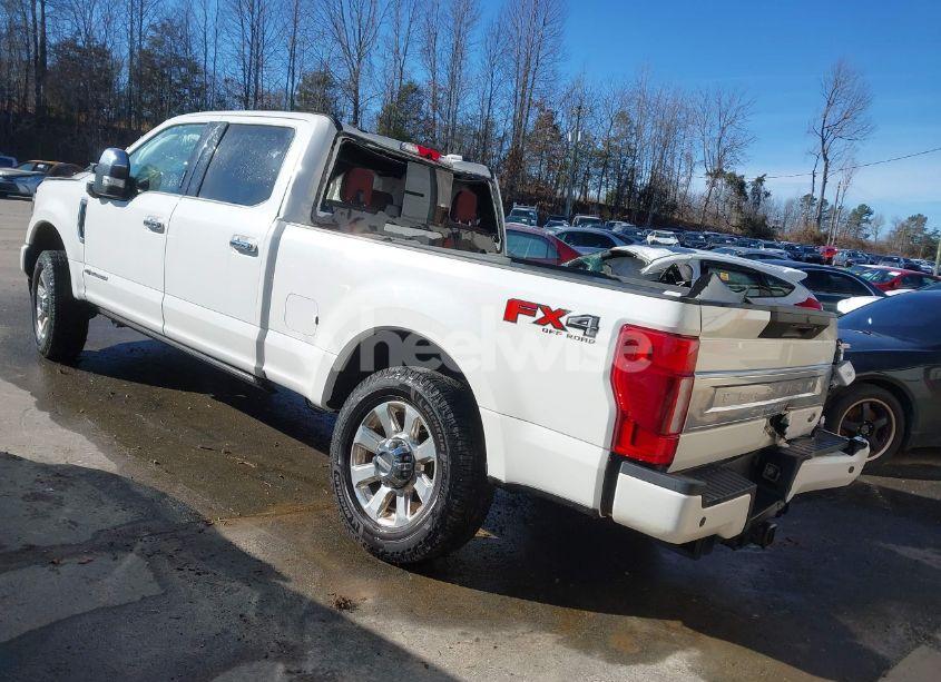Photo 3 of 2022 Ford F-350 PLATINUM (VIN 1FT8W3BT5NEF47155)