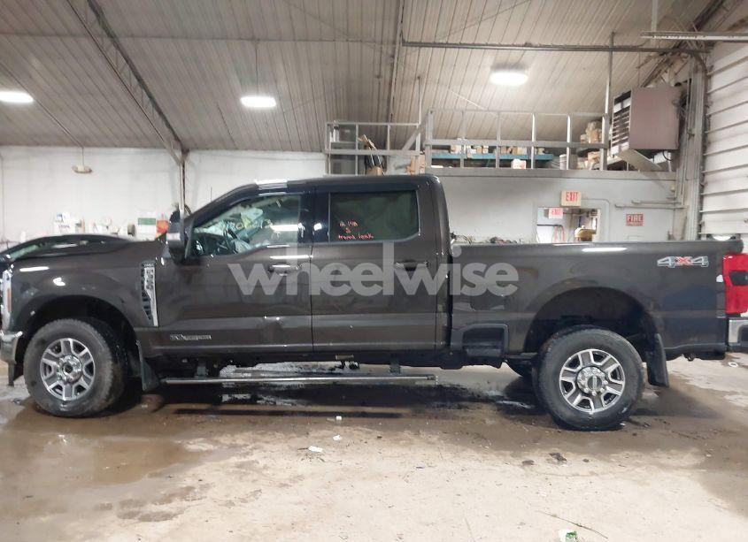 Photo 14 of 2024 Ford F-350 LARIAT (VIN 1FT8W3BT5RED80981)