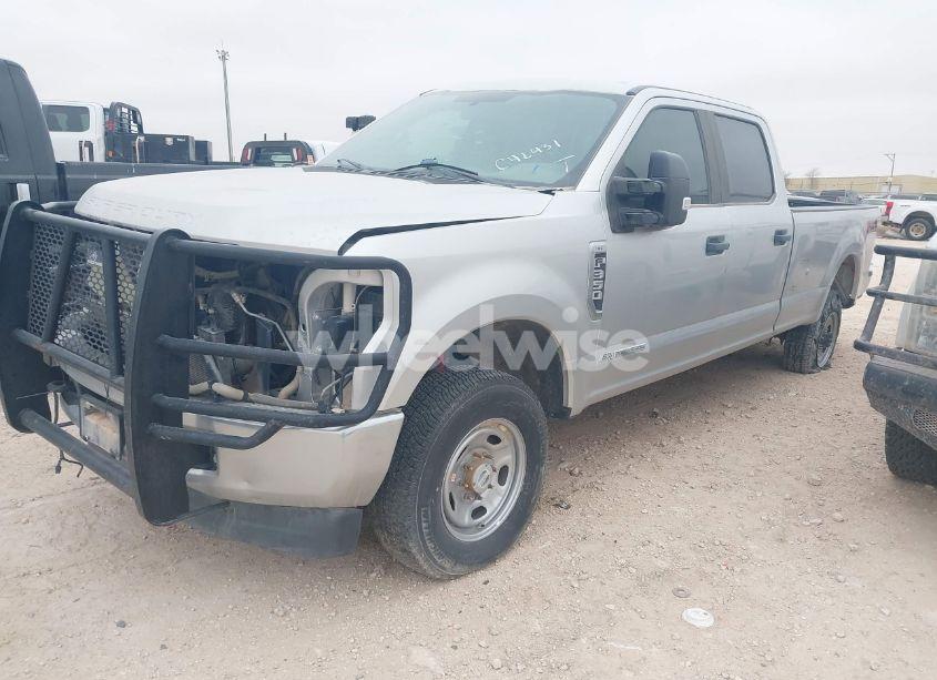 Photo 2 of 2017 Ford F-350 XL (VIN 1FT8W3BT6HEC42431)