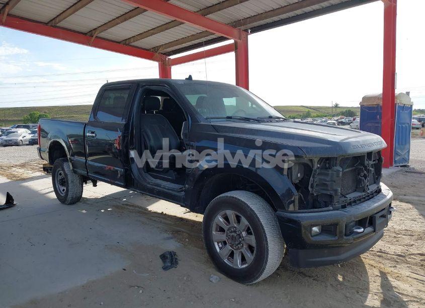 Photo 14 of 2019 Ford F-350 PLATINUM (VIN 1FT8W3BT6KEF09932)