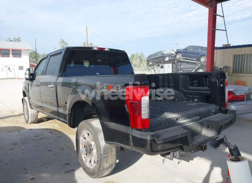 Photo 3 of 2019 Ford F-350 PLATINUM (VIN 1FT8W3BT6KEF09932)