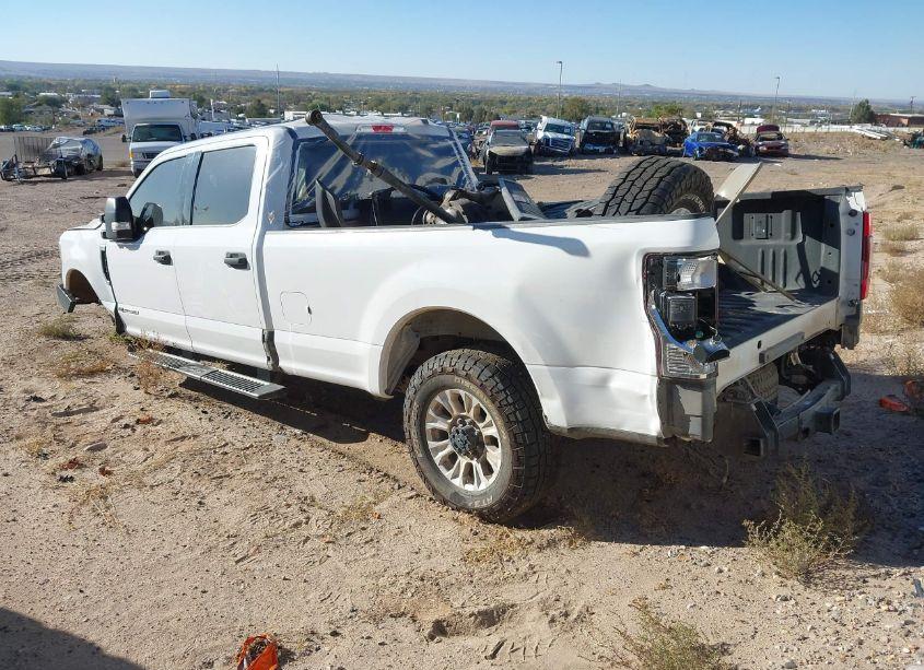 Photo 3 of 2021 Ford F-350 XLT (VIN 1FT8W3BT6MED92663)