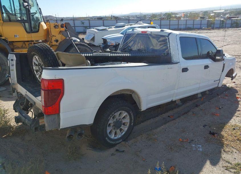 Photo 4 of 2021 Ford F-350 XLT (VIN 1FT8W3BT6MED92663)