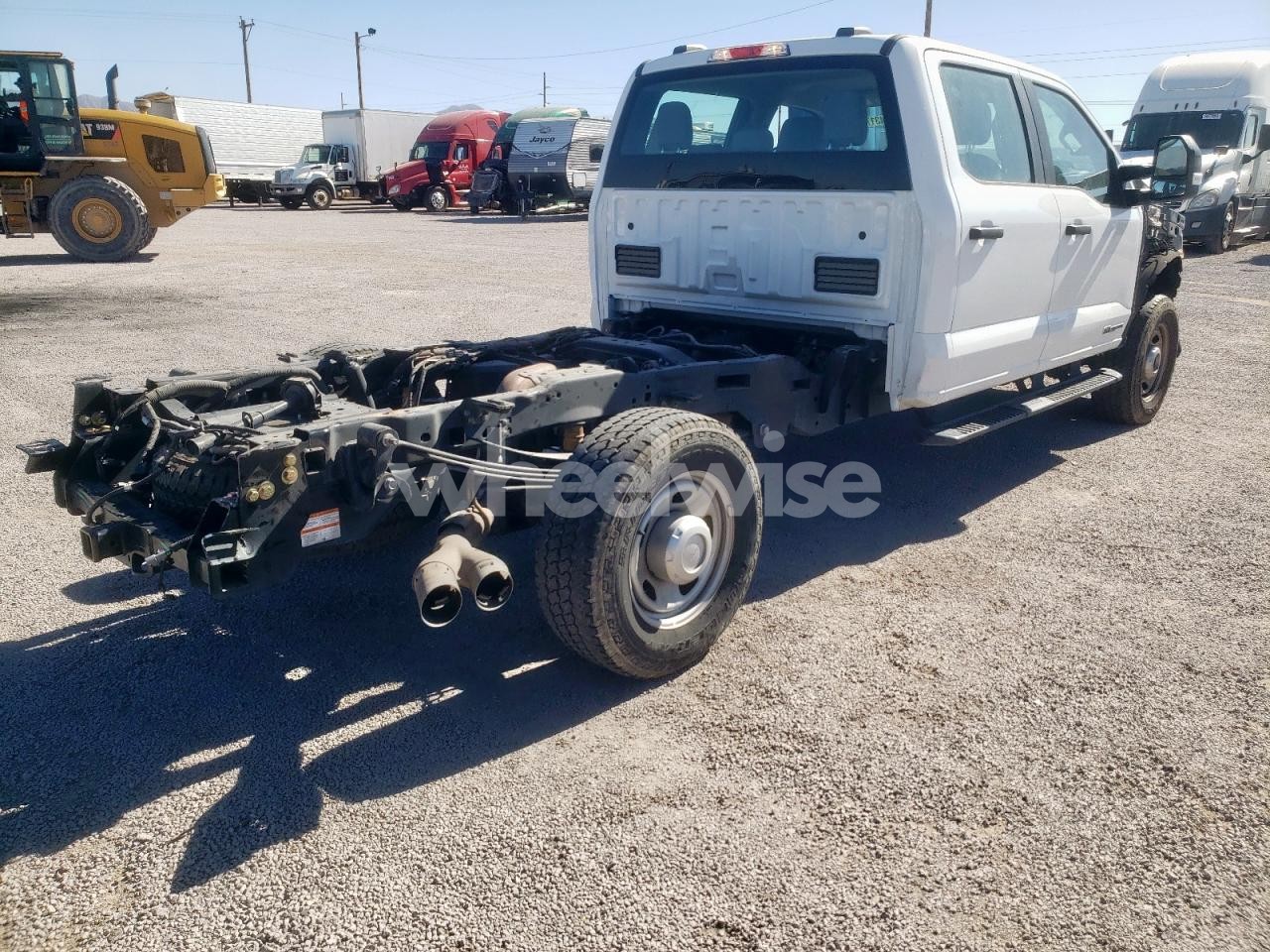 Photo 3 of 2024 FORD F350 SUPER DUTY TRUCK CAB AND CHASSIS (VIN 1FT8W3BT6REC95292)