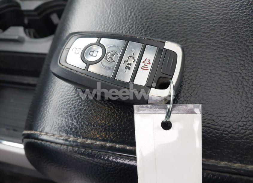 Photo 10 of 2019 Ford F-350 LARIAT (VIN 1FT8W3BT7KEC80581)