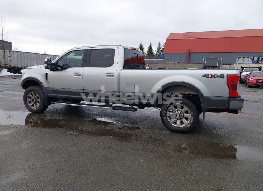 Photo 15 of 2019 Ford F-350 LARIAT (VIN 1FT8W3BT7KEC80581)