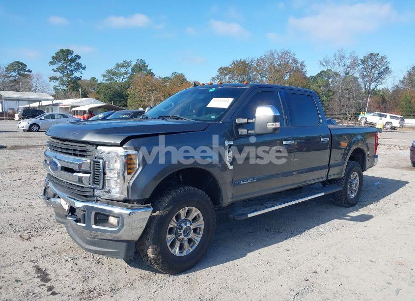 Photo 2 of 2019 Ford F-350 XLT (VIN 1FT8W3BT7KEF95056)
