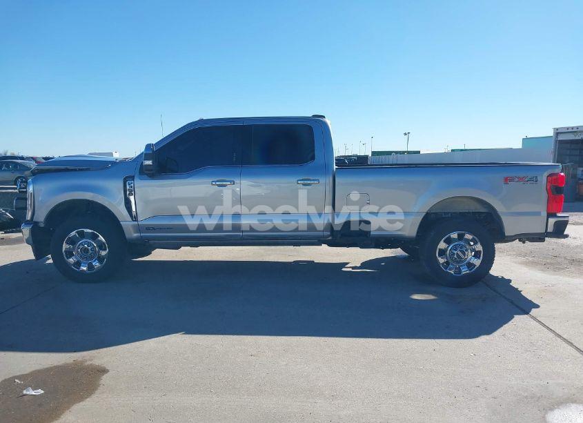 Photo 15 of 2024 Ford F-350 LARIAT (VIN 1FT8W3BT7REE76577)