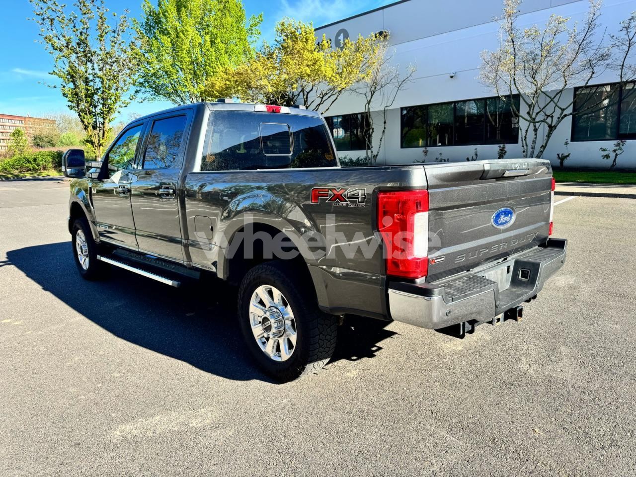 Photo 3 of 2018 FORD F350 SUPER DUTY (VIN 1FT8W3BT8JEB10390)
