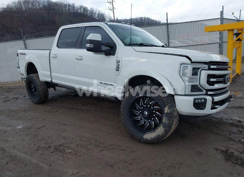 2022 Ford F-350 PLATINUM (VIN 1FT8W3BT8NEF54018) main photo