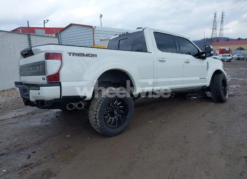 Photo 4 of 2022 Ford F-350 PLATINUM (VIN 1FT8W3BT8NEF54018)