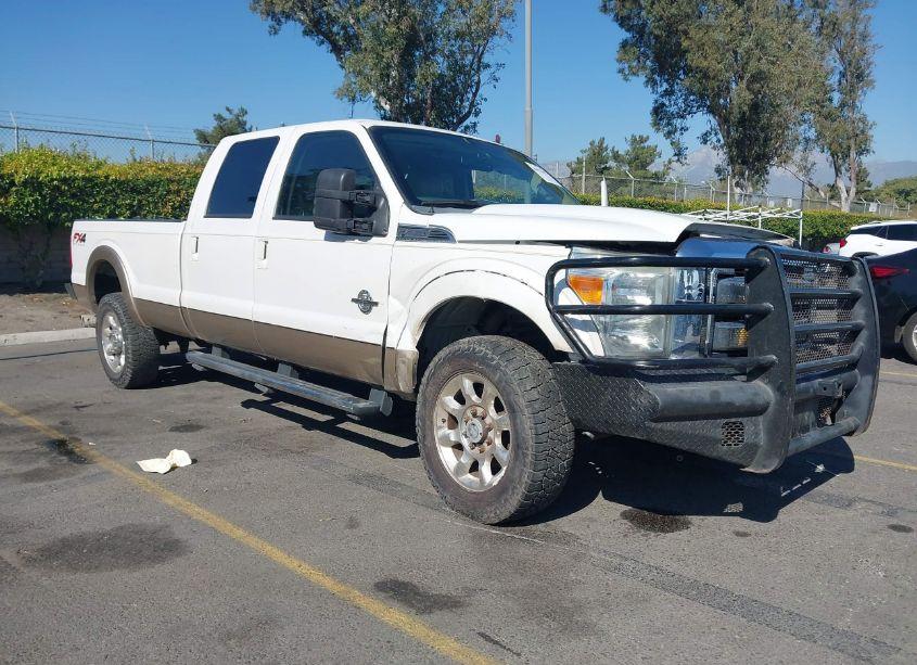 2014 Ford F-350 LARIAT (VIN 1FT8W3BT9EEA31560) main photo