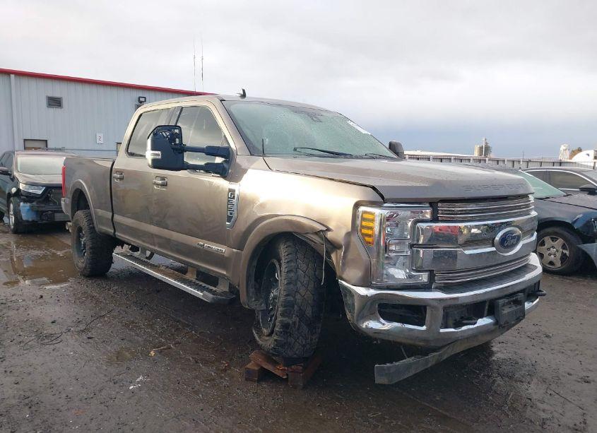 2019 Ford F-350 LARIAT (VIN 1FT8W3BT9KEG61154) main photo