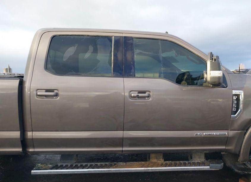 Photo 13 of 2019 Ford F-350 LARIAT (VIN 1FT8W3BT9KEG61154)