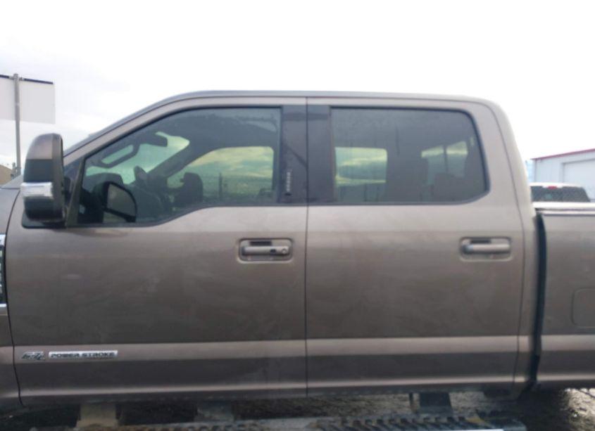 Photo 14 of 2019 Ford F-350 LARIAT (VIN 1FT8W3BT9KEG61154)