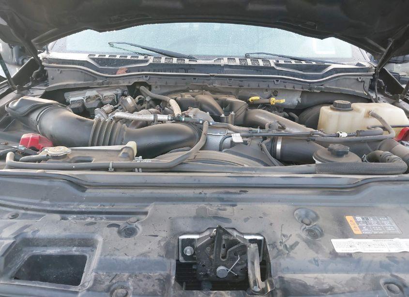 Photo 9 of 2019 Ford F-350 LARIAT (VIN 1FT8W3BT9KEG61154)