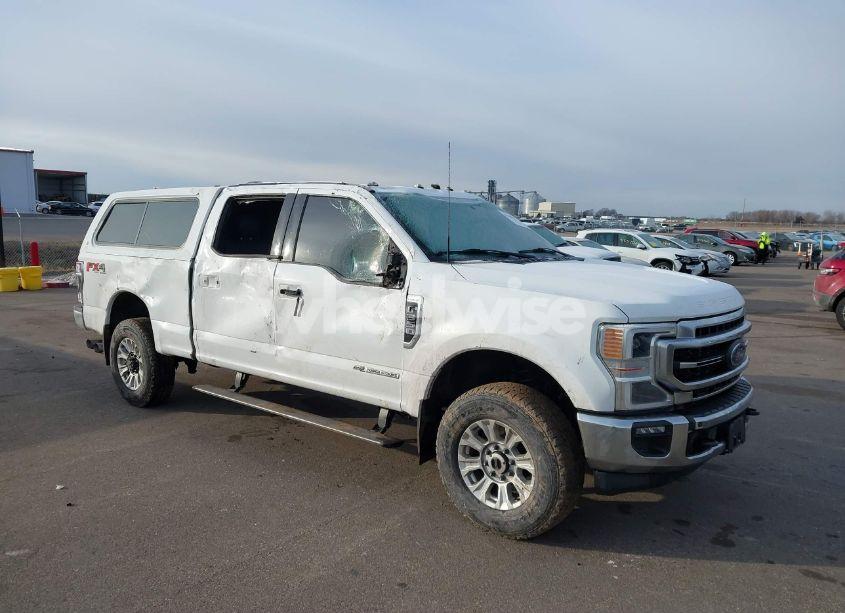 2022 Ford F-350 LARIAT (VIN 1FT8W3BT9NEE38925) main photo