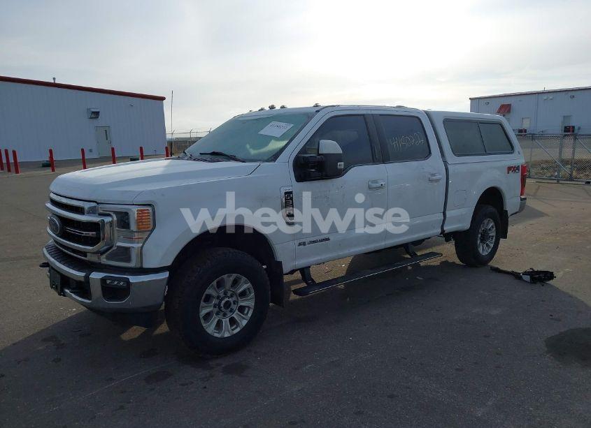 Photo 2 of 2022 Ford F-350 LARIAT (VIN 1FT8W3BT9NEE38925)