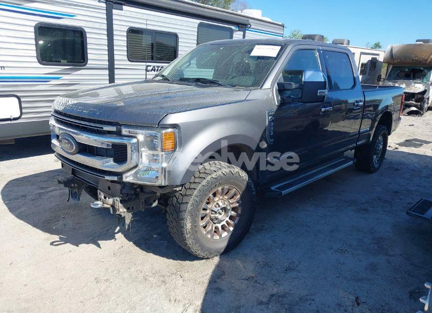 Photo 2 of 2022 Ford F-350 XLT (VIN 1FT8W3BT9NEF39043)