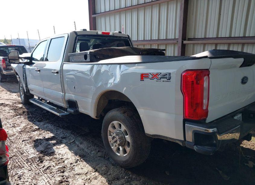 Photo 3 of 2024 Ford F-350 XLT (VIN 1FT8W3BT9RED41049)