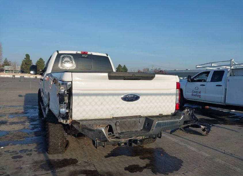 Photo 16 of 2017 Ford F-350 XLT (VIN 1FT8W3BTXHEC67171)