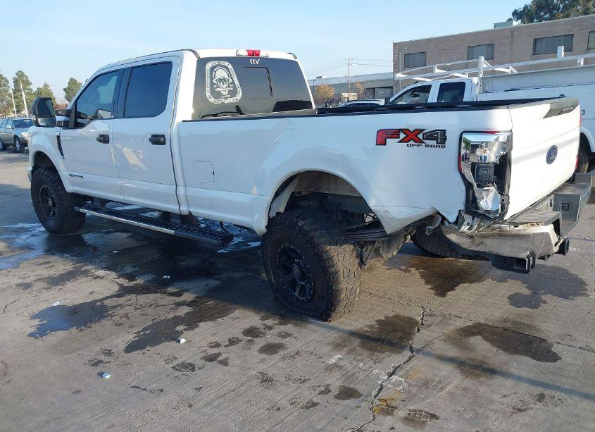 Photo 3 of 2017 Ford F-350 XLT (VIN 1FT8W3BTXHEC67171)