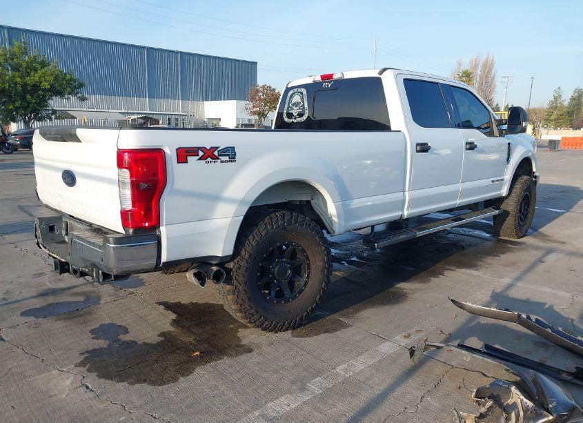 Photo 4 of 2017 Ford F-350 XLT (VIN 1FT8W3BTXHEC67171)